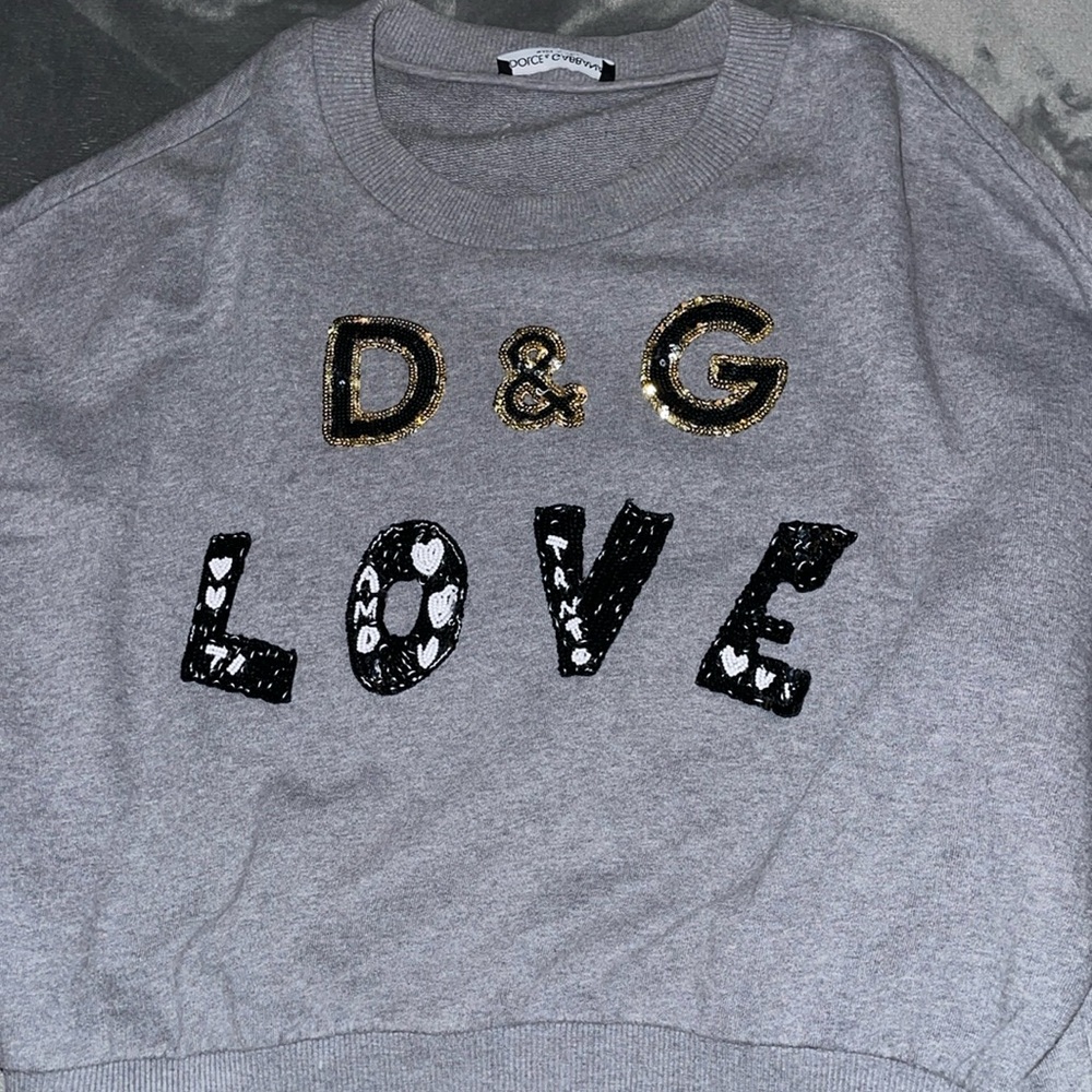 Preloved Dolce&Gabbana sweater size 38 US size 7-8 great with sequins letters